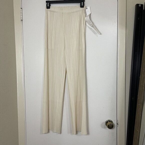 NWT Chicjuly Pleated flowy ivory wide leg palazzo pants size US small - Picture 1 of 6